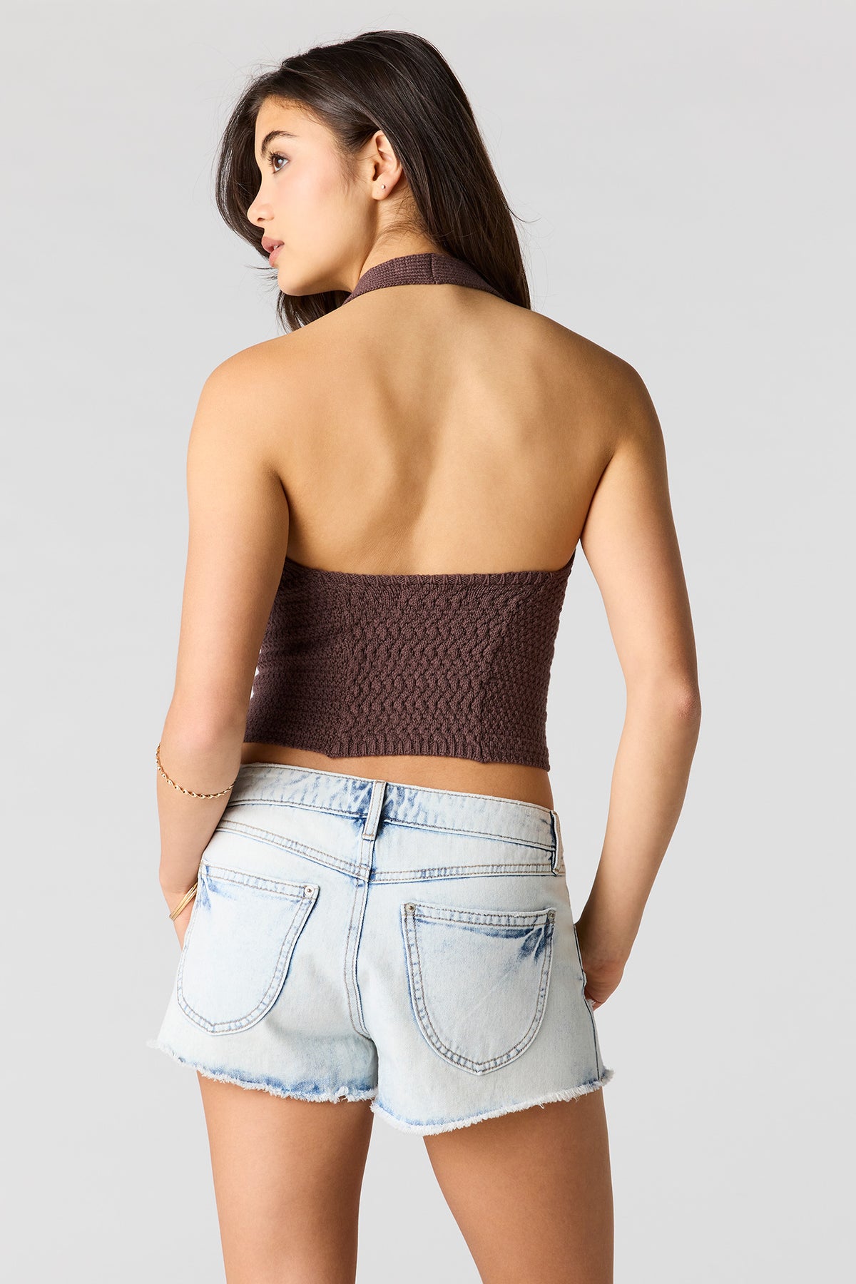 Vue alternative 2. Short Cali en denim délavé pâle déchiré à taille basse