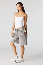 Jort baggy gris à taille basse avec porte-clés
