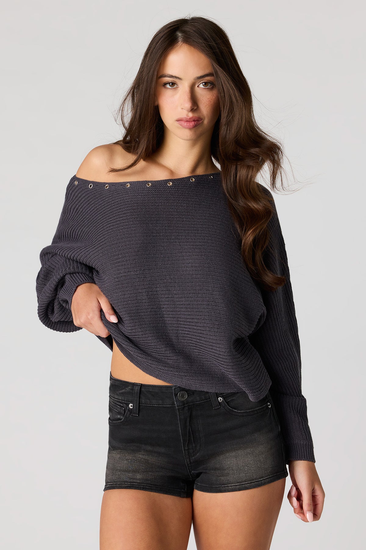 Short en denim extensible délavé noir à taille basse
