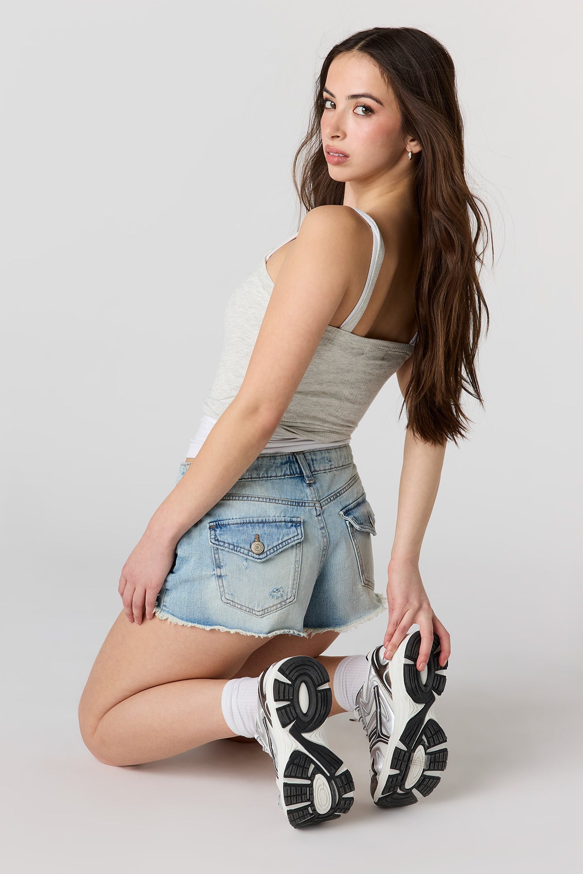 Short déchiré moyen à taille haute