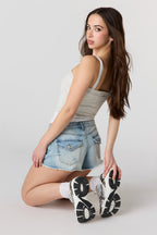 Short déchiré moyen à taille haute