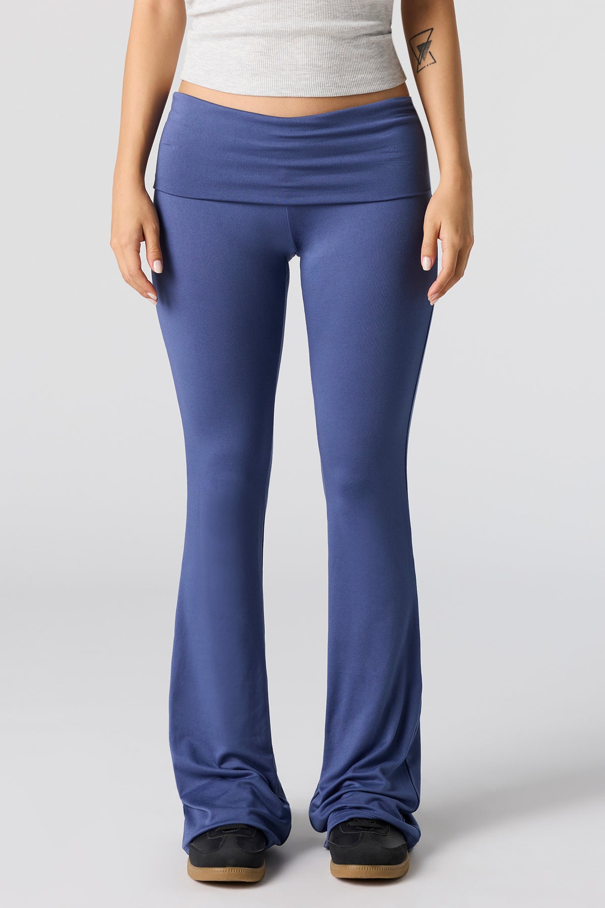 Alt View 2. Foldover Flare Legging - Blue