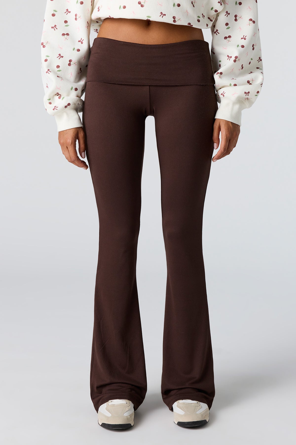 Vue alternative 3. Pantalon à taille repliée avec imprimé