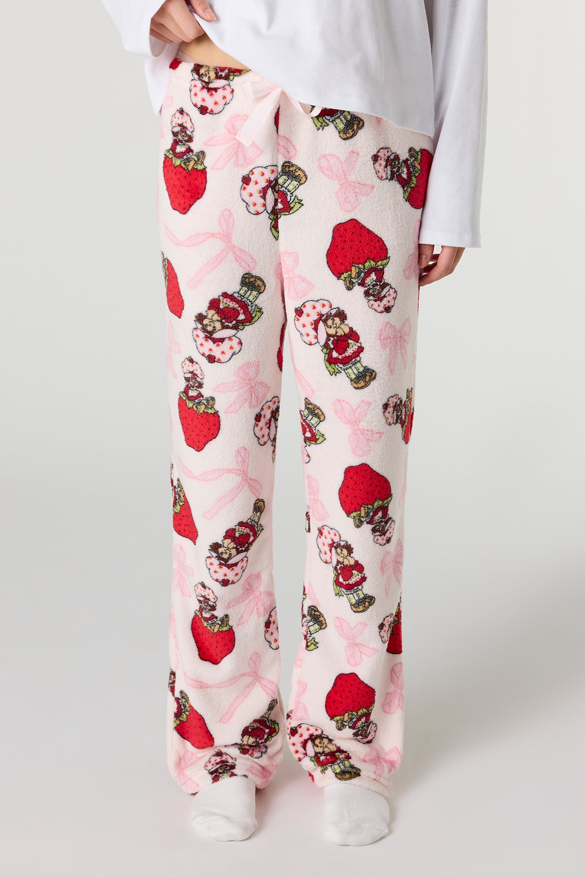 Vue alternative 2. Pantalon de pyjama en peluche à imprimé Strawberry Shortcake