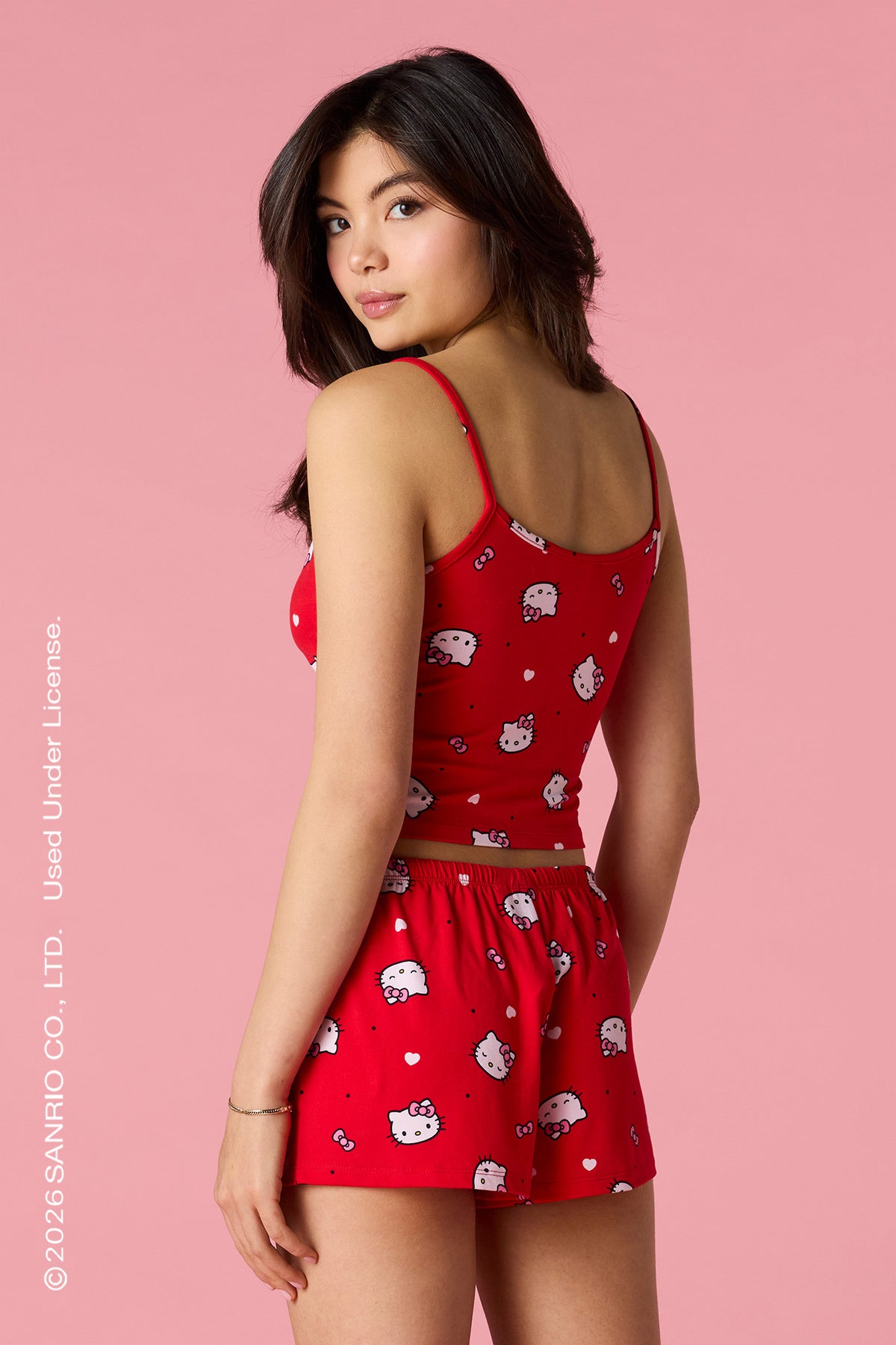 Vue alternative 2. Ensemble pyjama avec débardeur à imprimé Hello Kitty® et short