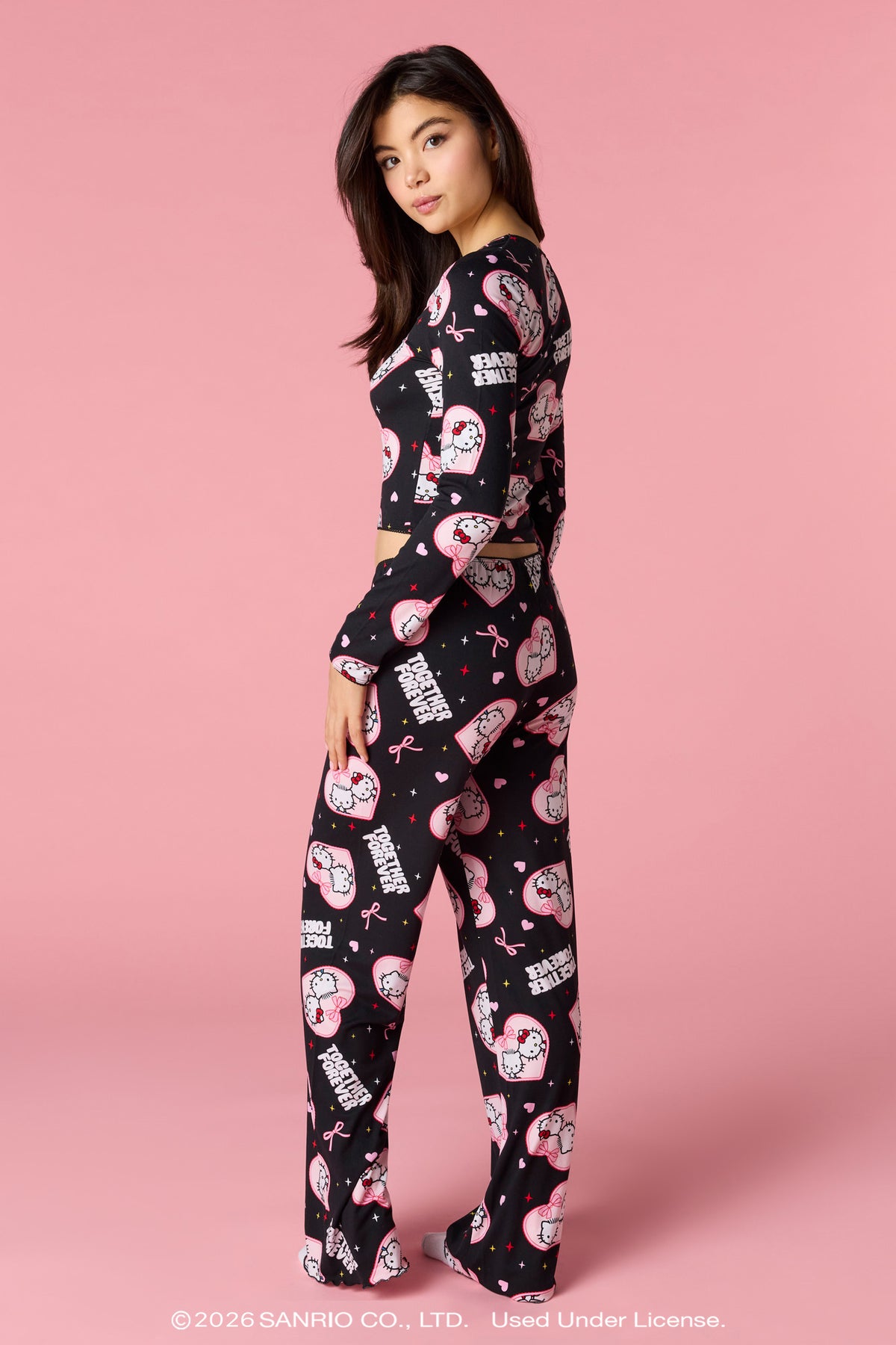Alt View 4. Hello Kitty® & Dear Daniel™ Long Sleeve Top & Pant Pajama Set - Black