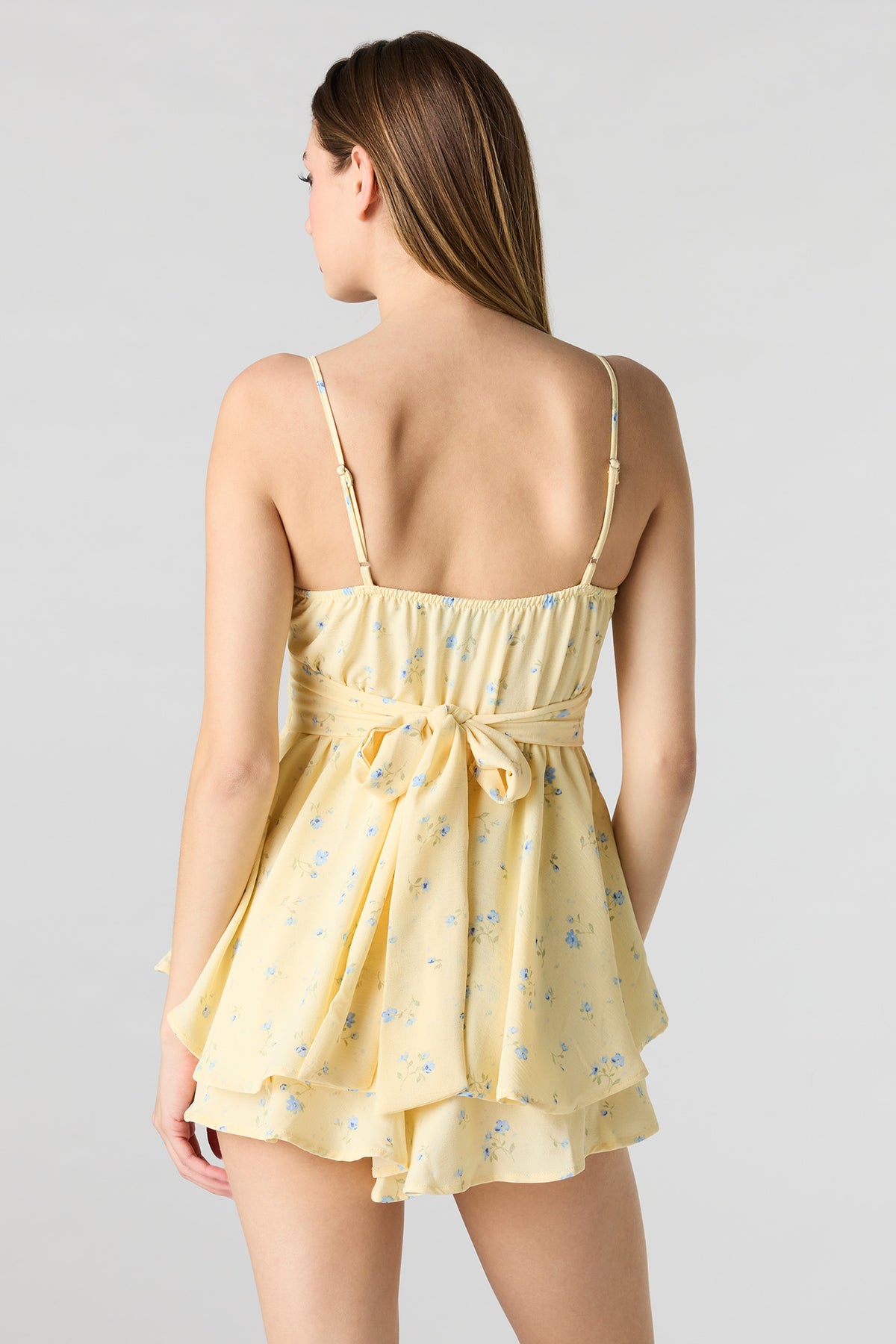 Vue alternative 2. Robe combi-short fleurie avec attache