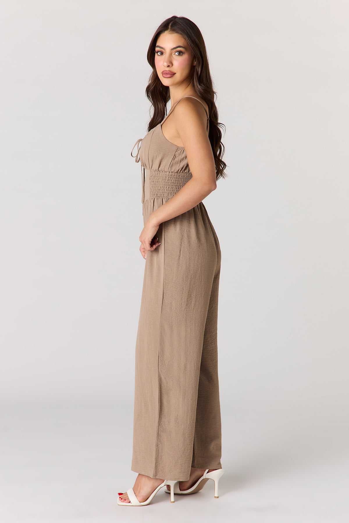 Vue alternative 2. Justaucorps avec taille smockée