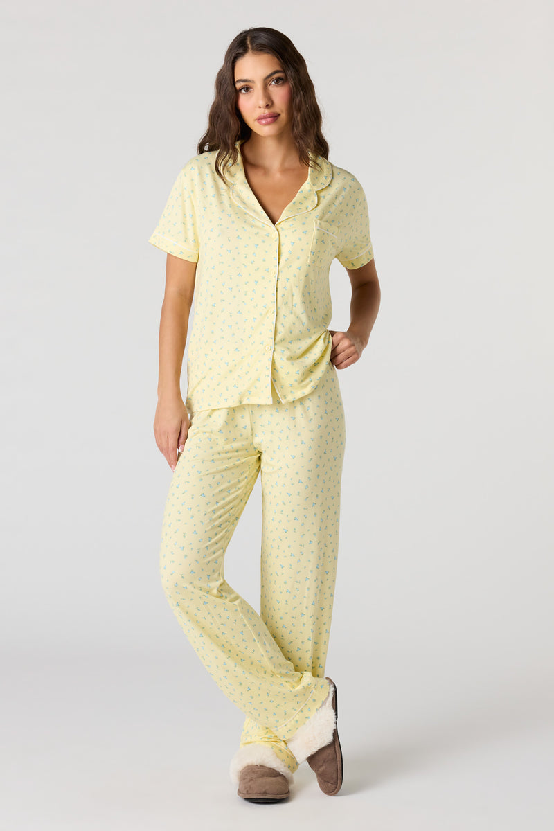 Ensemble pyjama avec haut boutonné imprimé et pantalon imprimé