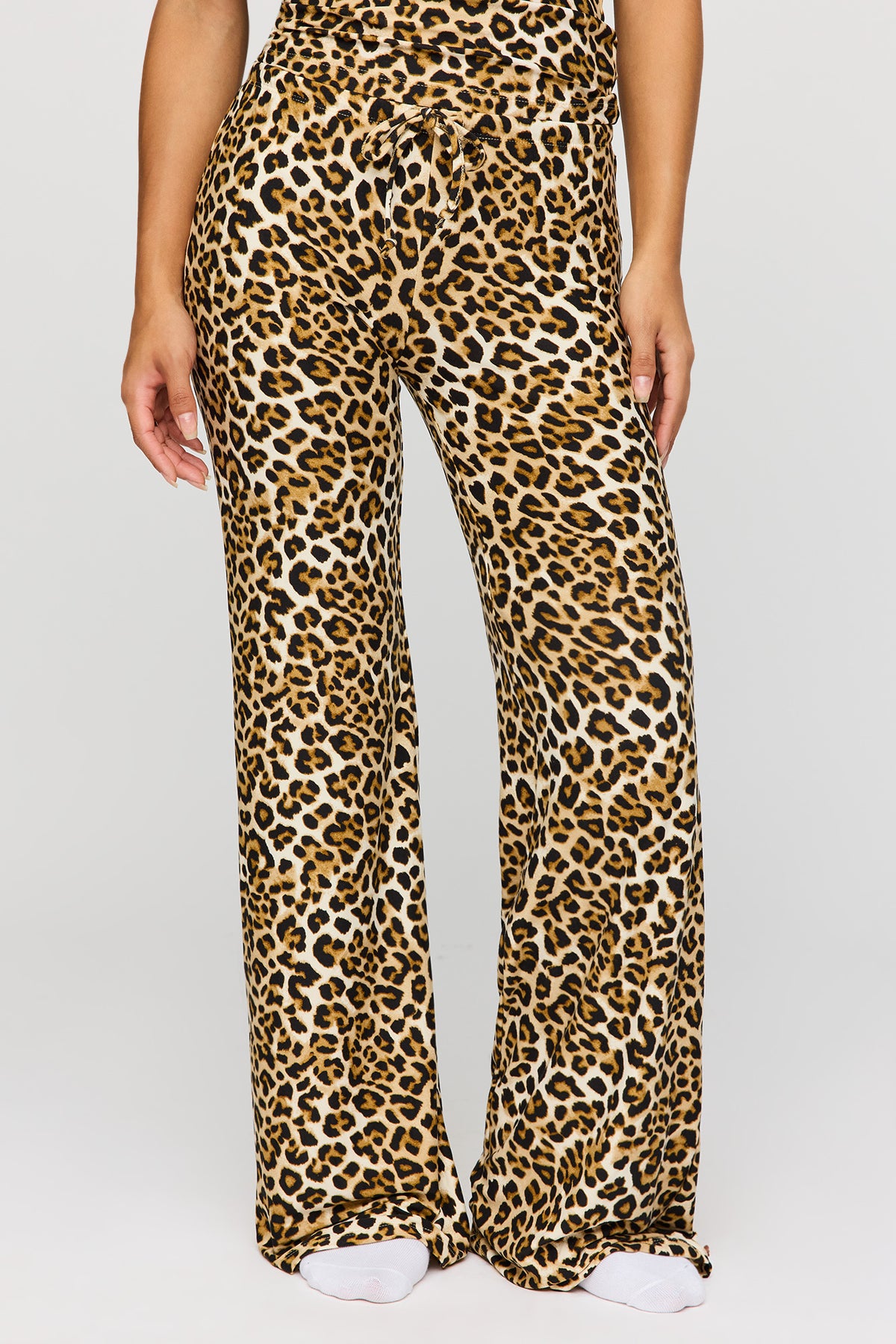 Alt View 3. Tank & Pant Pajama Set - Leopard