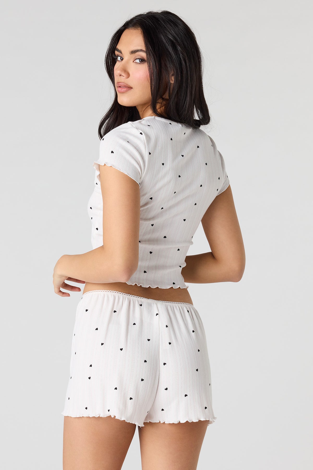 Vue alternative 2. Ensemble pyjama avec t-shirt en pointelle avec liséré volanté et short