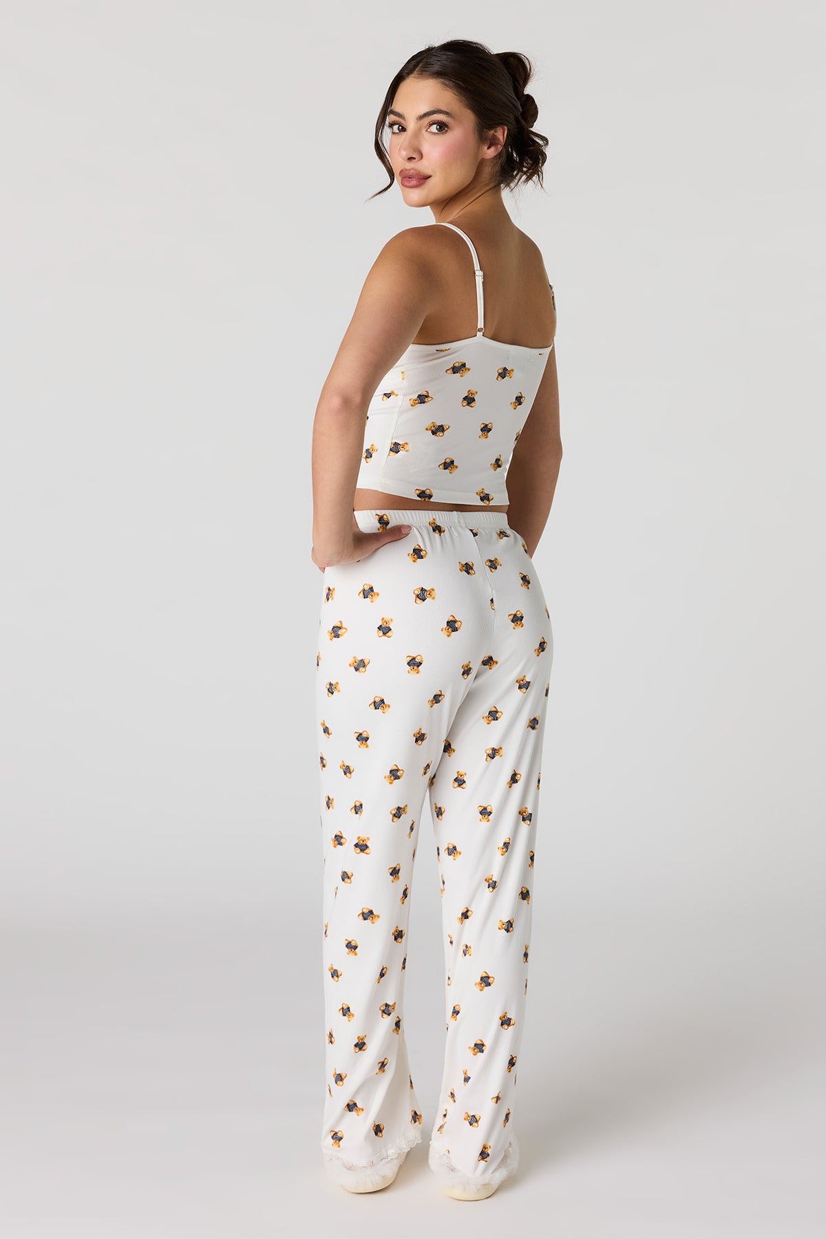 Vue alternative 4. Ensemble pyjama avec débardeur côtelé à liséré de dentelle et pantalon