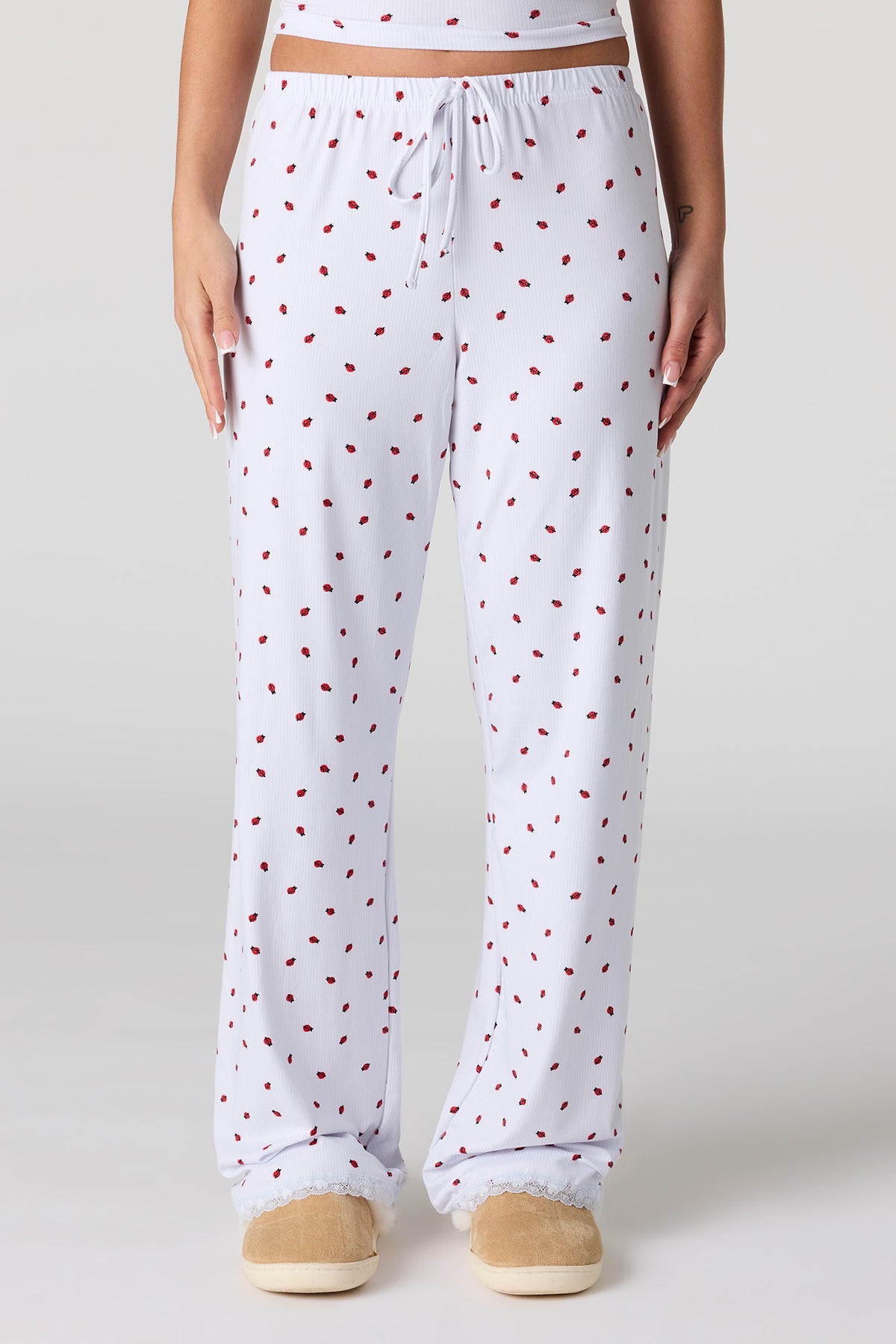 Vue alternative 3. Ensemble pyjama avec débardeur côtelé à liséré de dentelle et pantalon