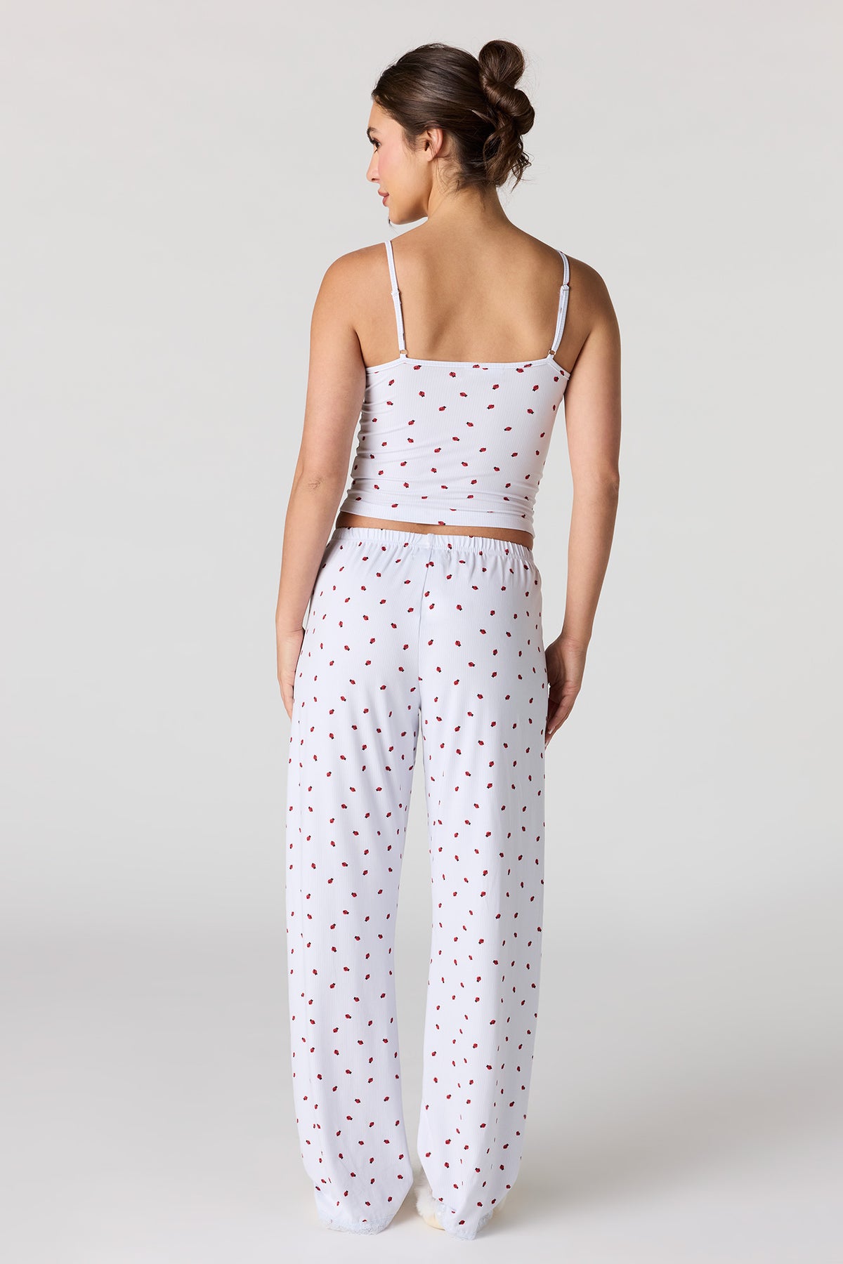 Vue alternative 4. Ensemble pyjama avec débardeur côtelé à liséré de dentelle et pantalon