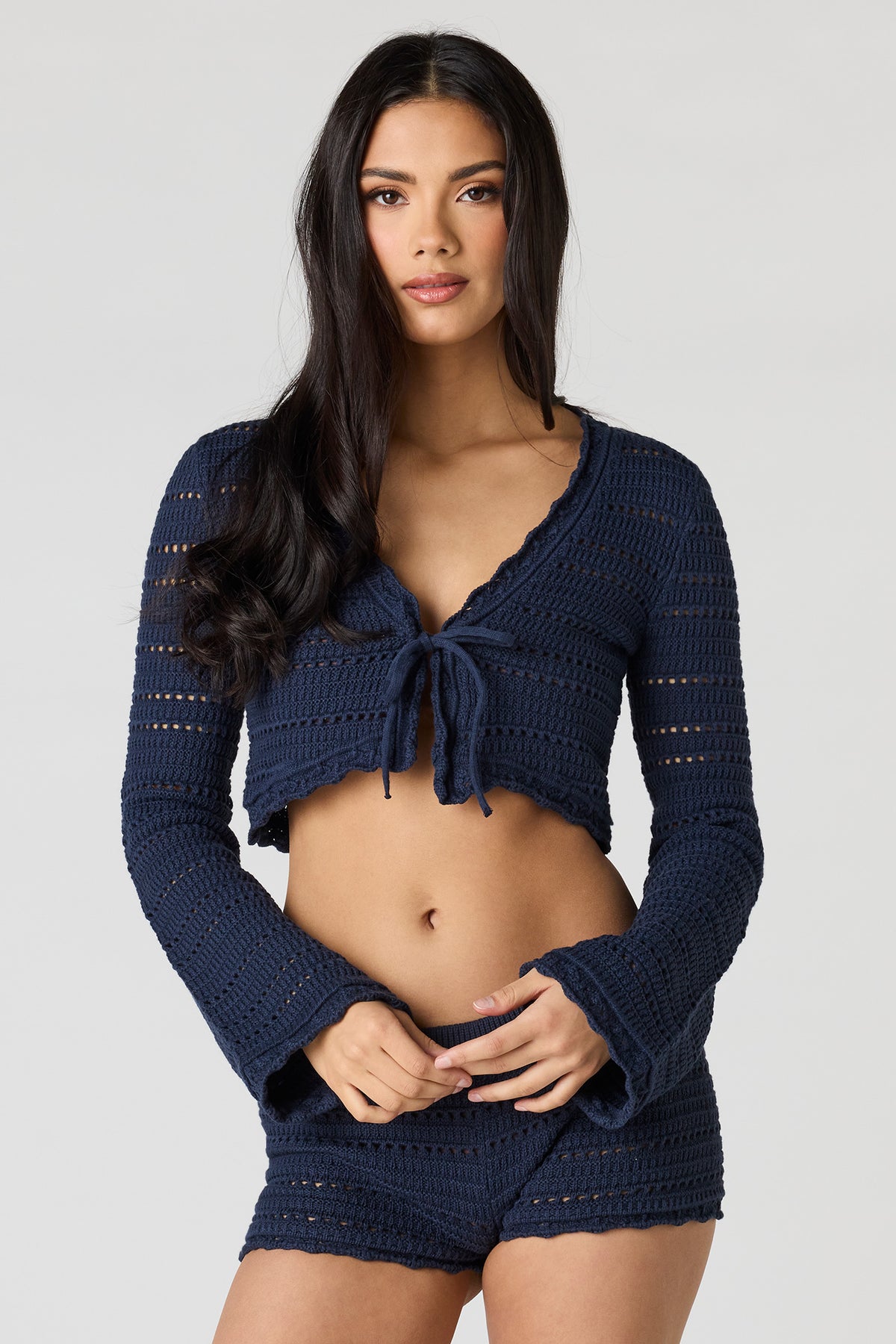 Haut crocheté à manches longues avec attache