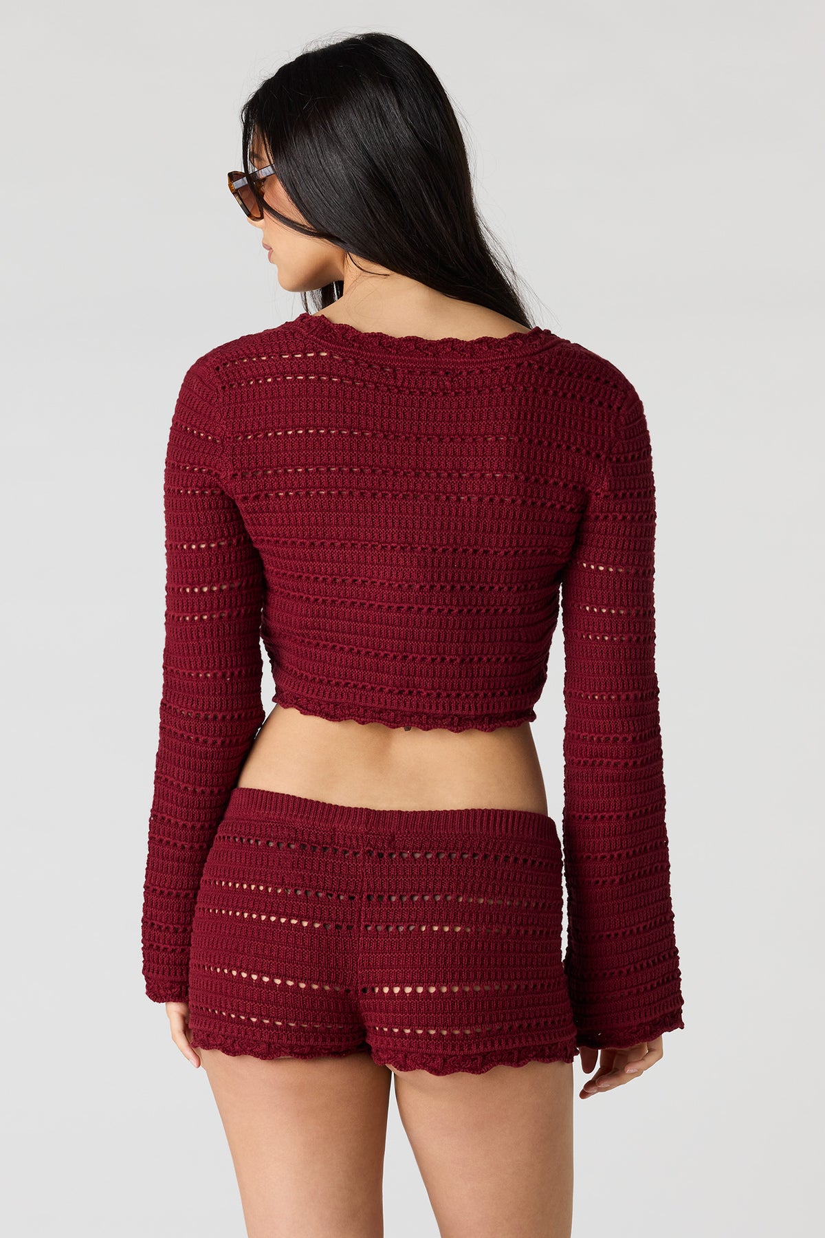 Vue alternative 2. Short court crocheté