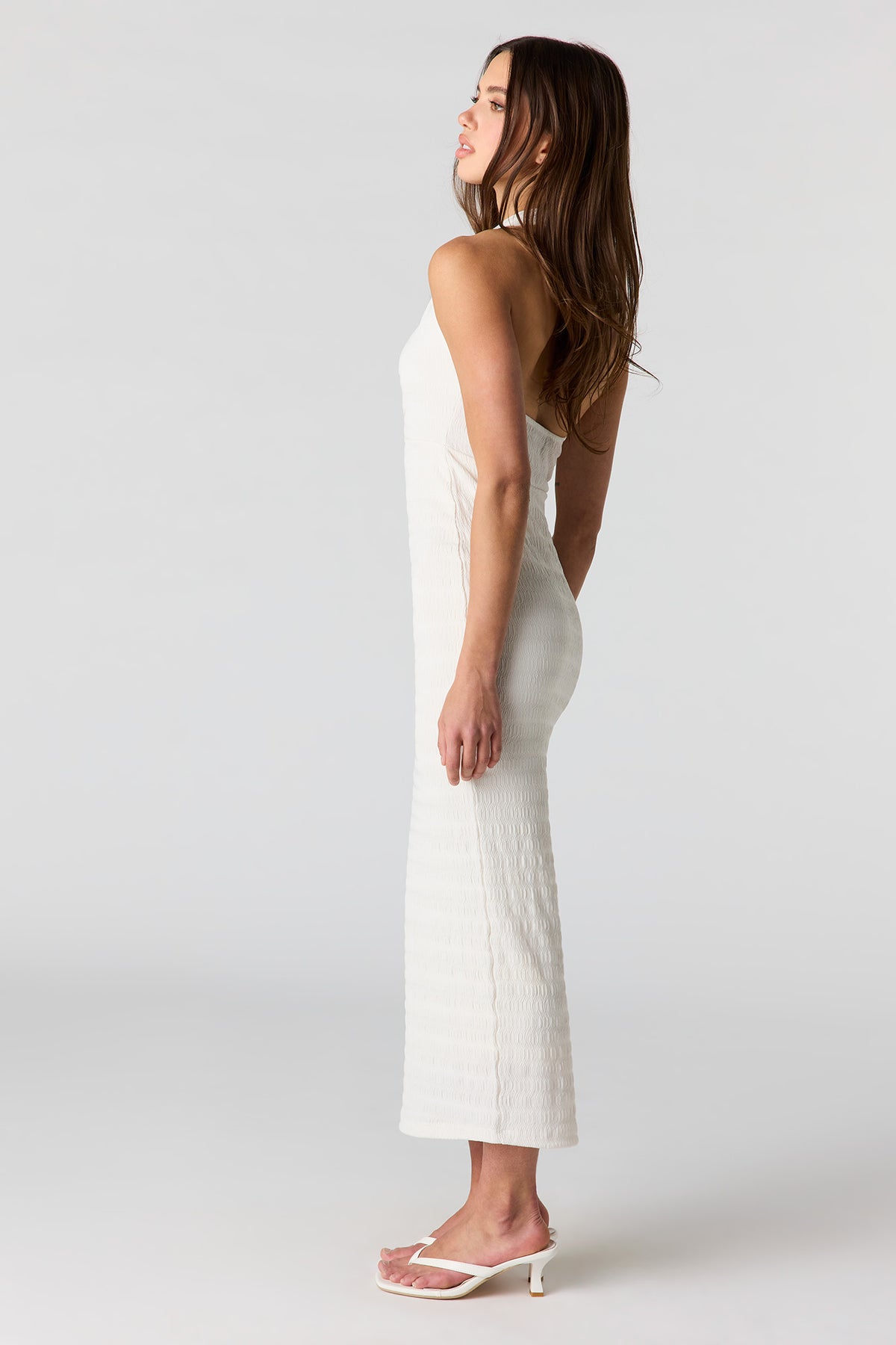 Vue alternative 2. Robe midi bain-de-soleil en tricot texturé