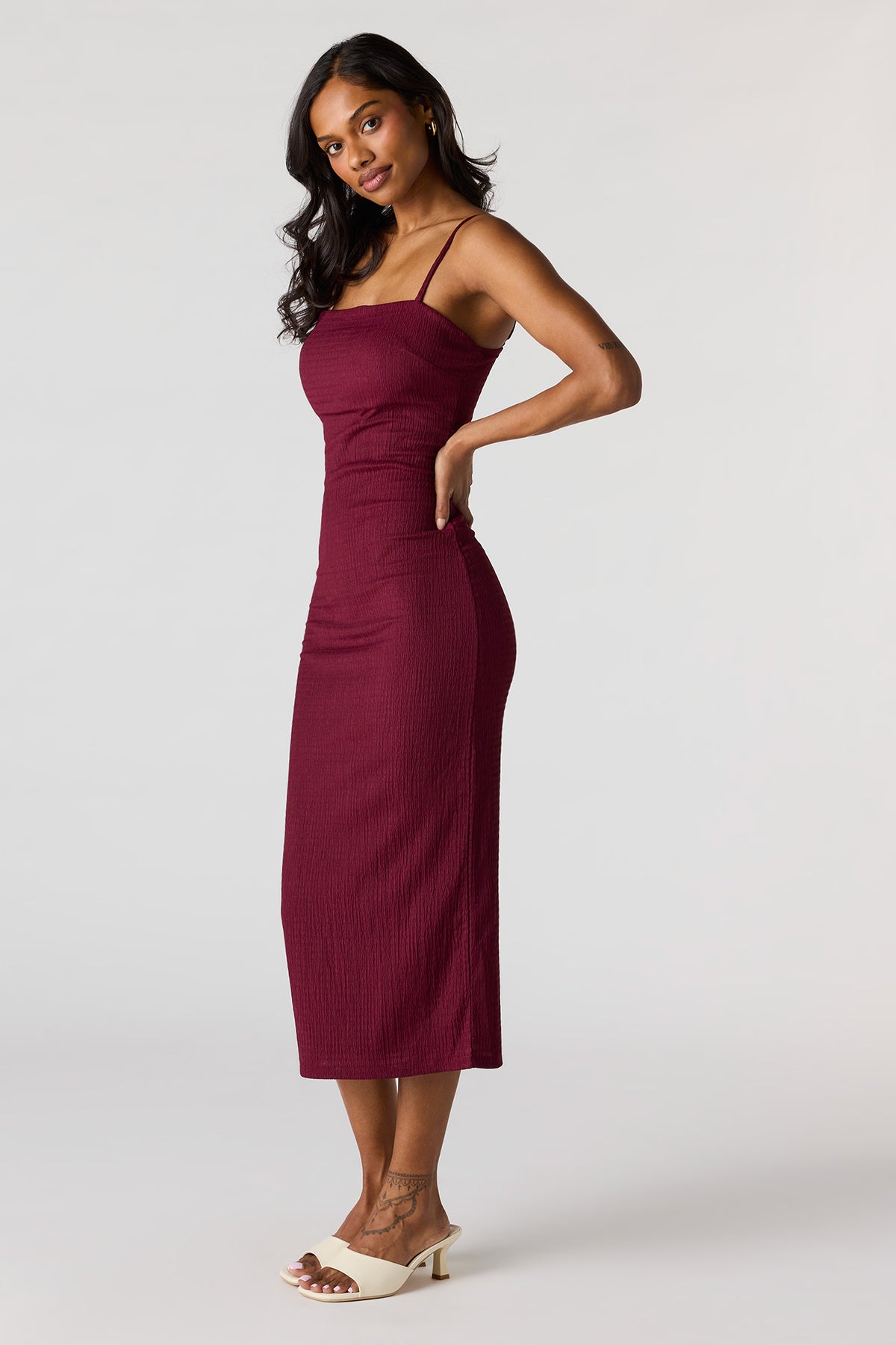 Alt View 2. Braless Textured Midi Dress - Burgundy