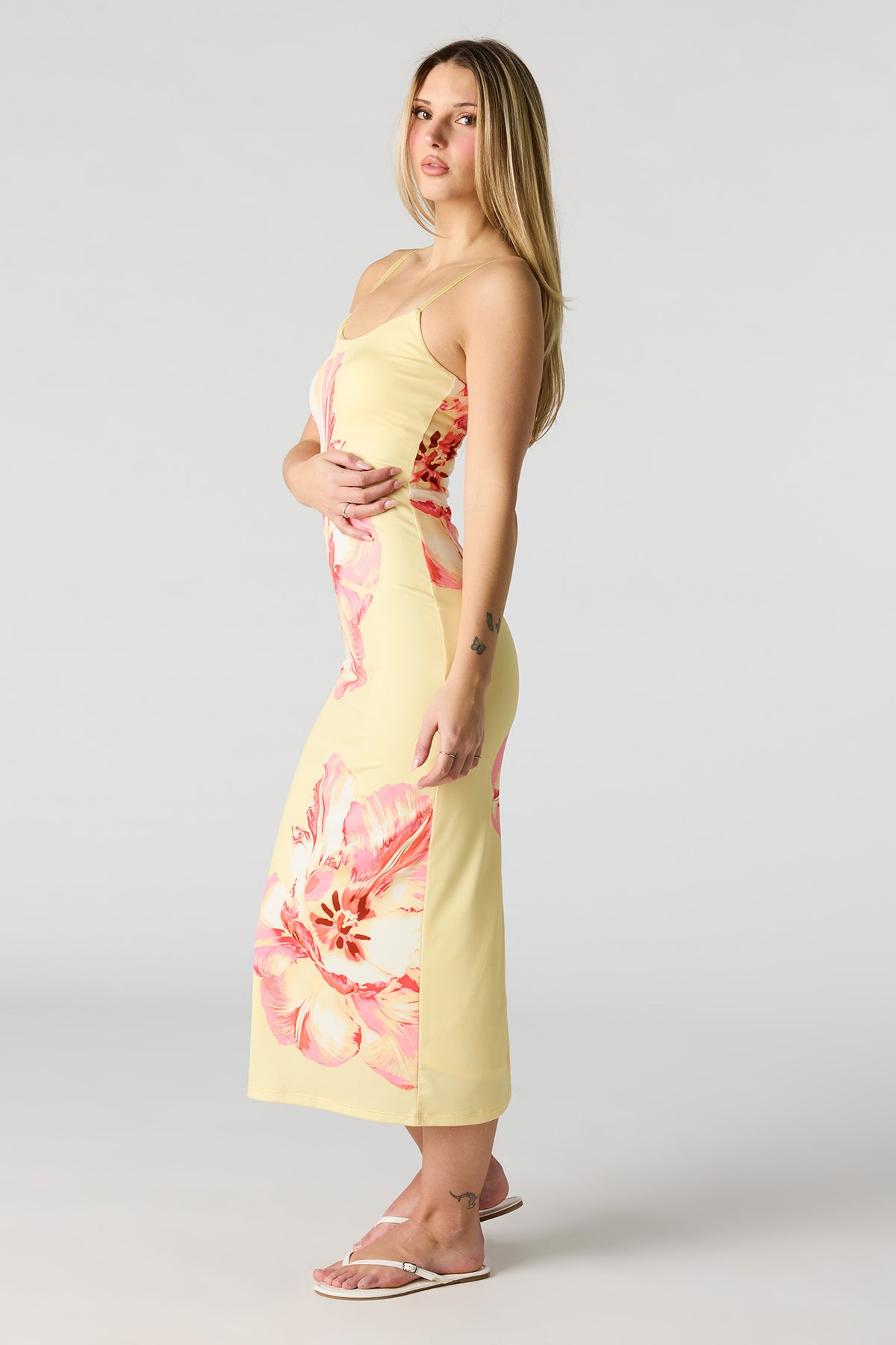 Vue alternative 2. Robe midi moulante sans soutien-gorge intégré