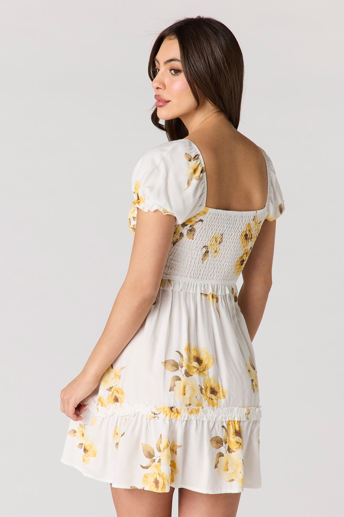 Vue alternative 2. Minirobe smockée fleurie