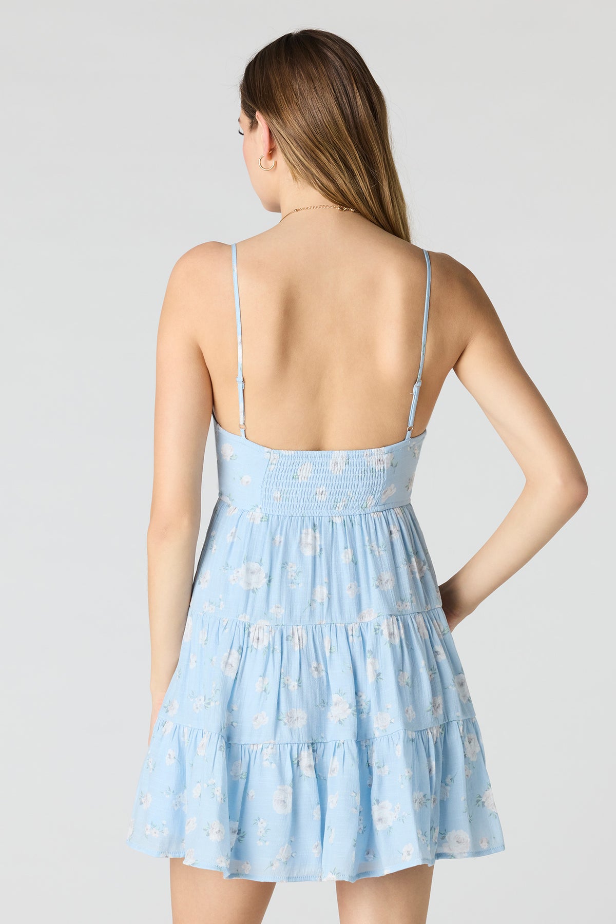 Vue alternative 2. Minirobe nuisette étagée