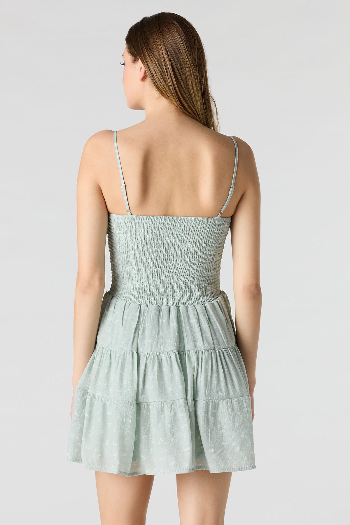 Vue alternative 2. Minirobe volantée smockée