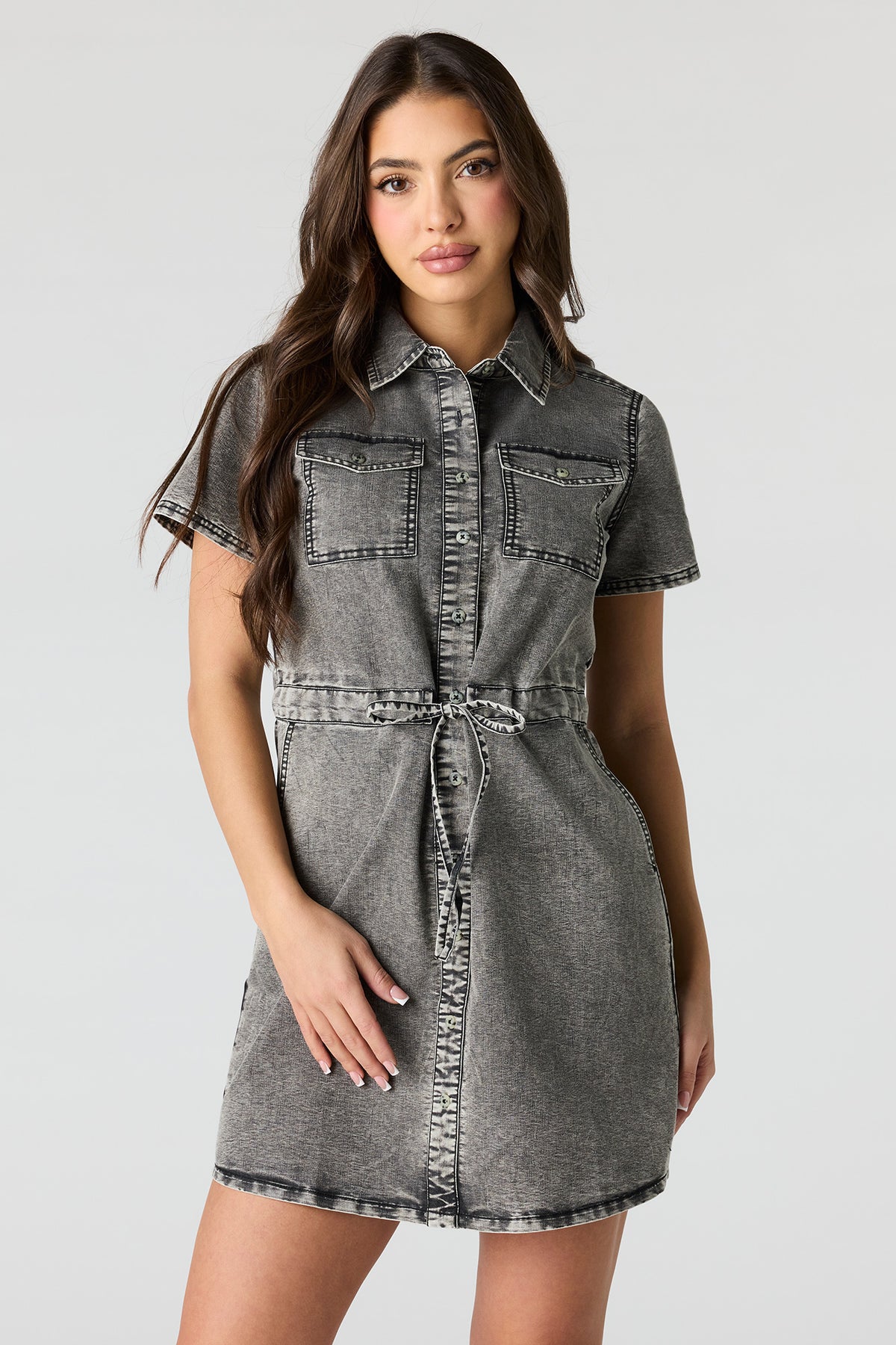 Minirobe t-shirt boutonnée en denim