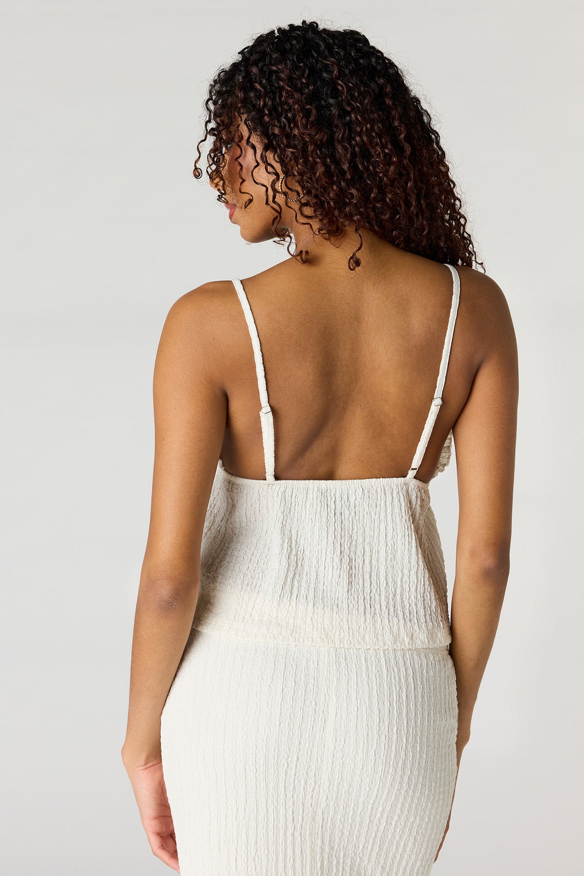 Vue alternative 2. Camisole nuisette texturée à col en V