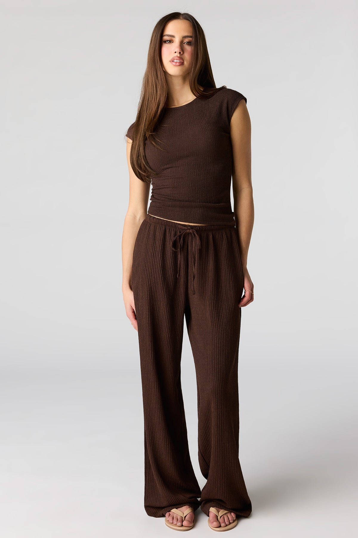 Pantalon texturé à jambe large