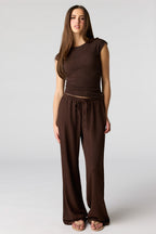 Pantalon texturé à jambe large