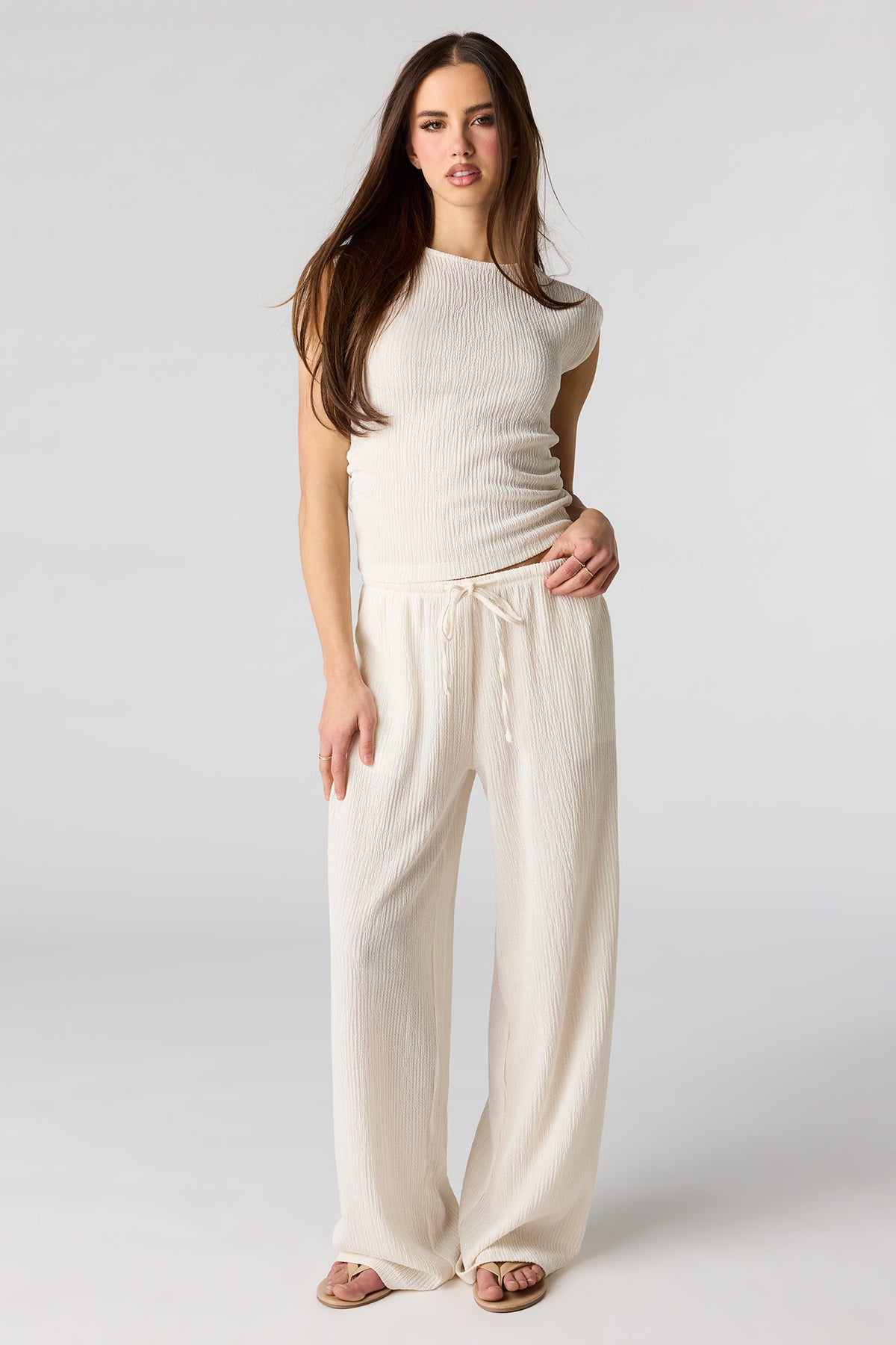 Pantalon texturé à jambe large