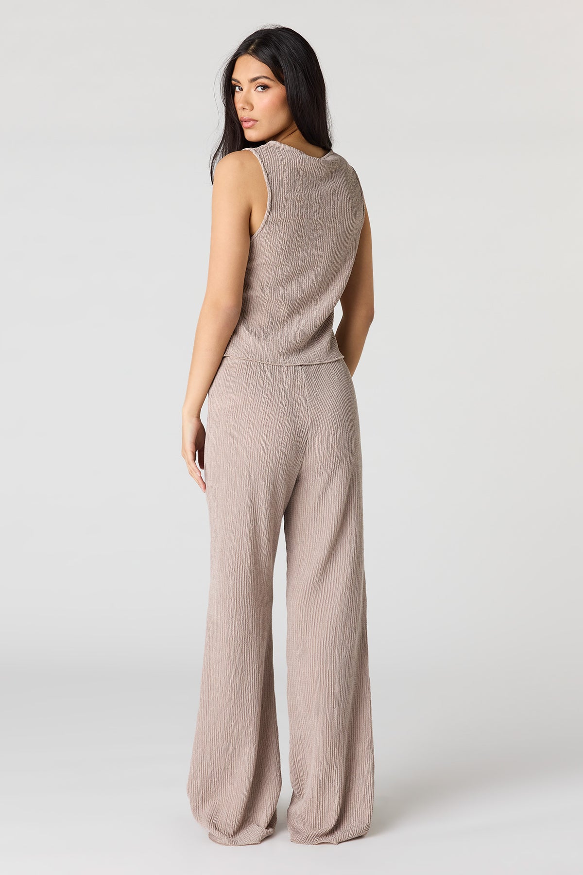 Vue alternative 3. Pantalon texturé à jambe évasée