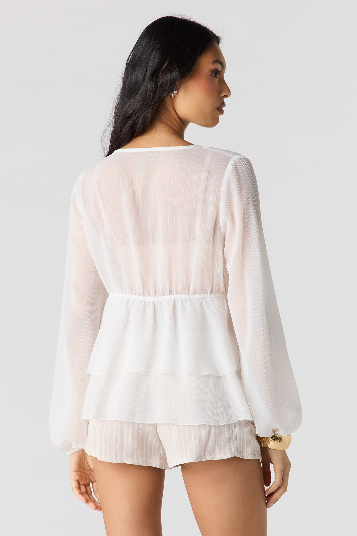 Vue alternative 2. Short texturé à taille coulissante