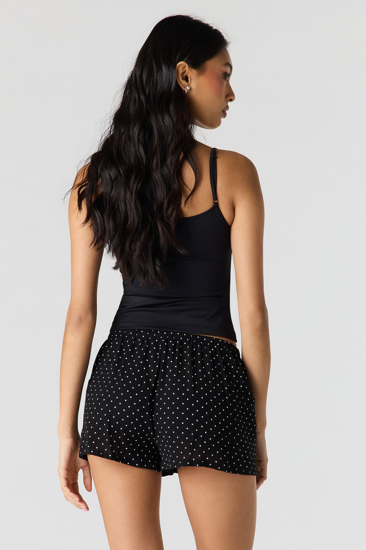 Vue alternative 2. Short texturé à taille coulissante