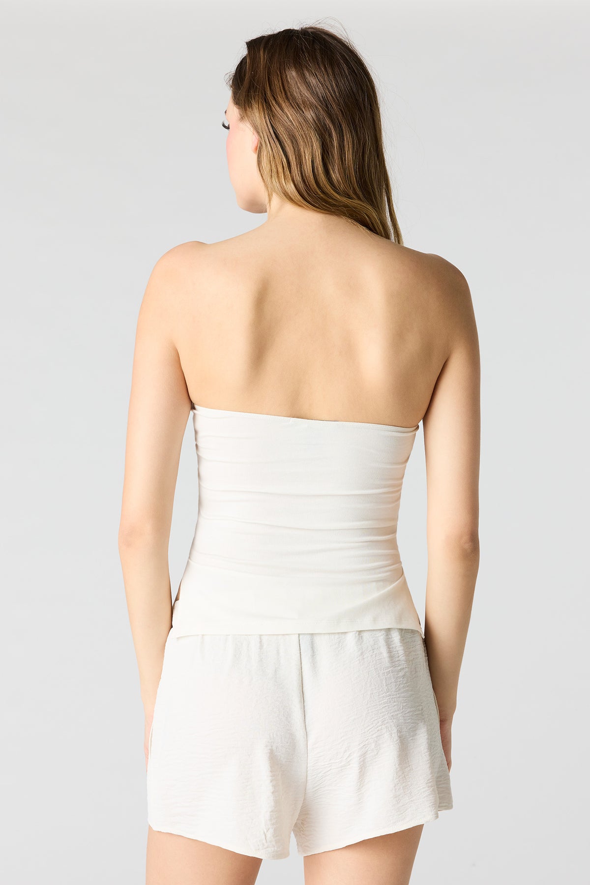 Vue alternative 2. Short fluide à taille coulissante