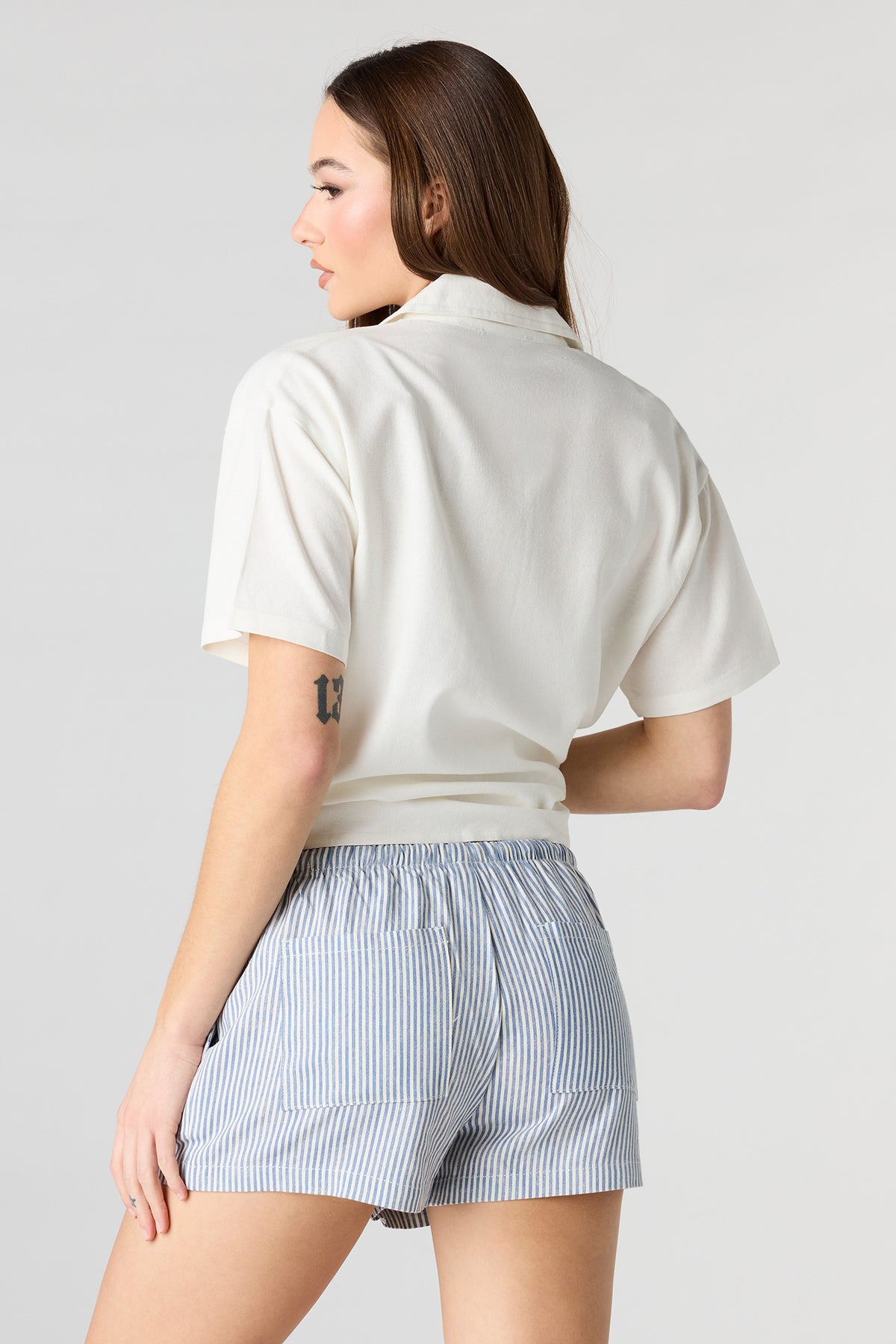 Vue alternative 2. Short en mélange de lin