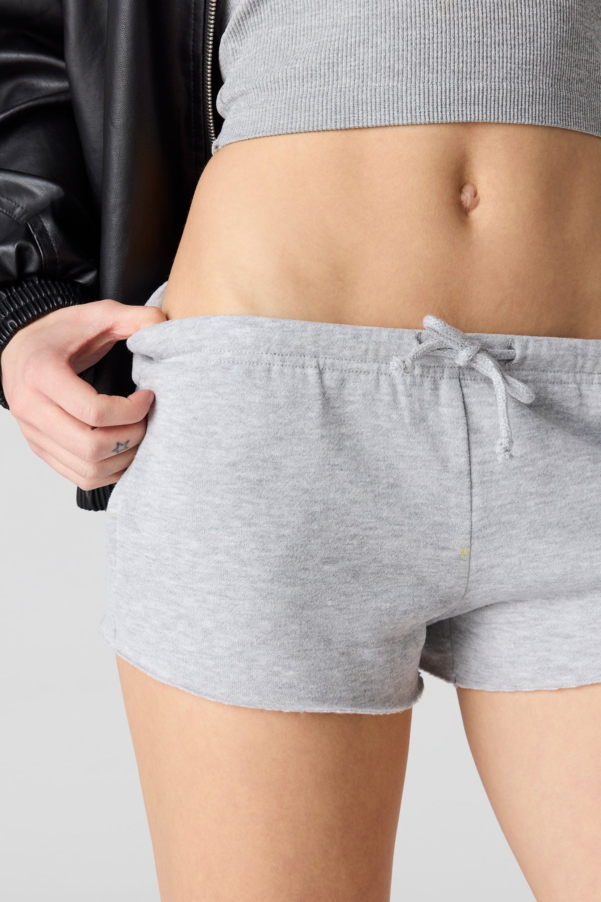 Alt View 4. Fleece Micro Shortie - Heather Grey