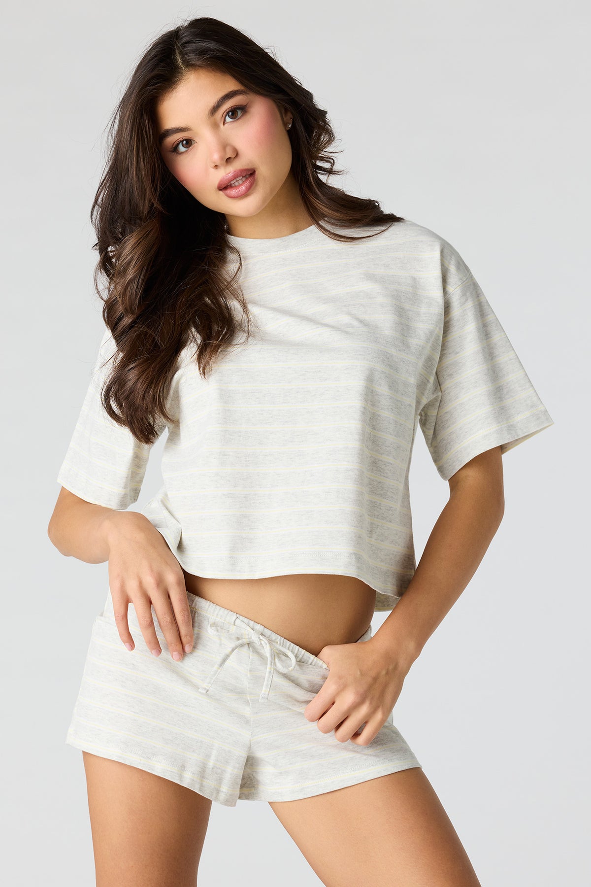 Alt View 2. Cotton Drawstring Short - Yellow