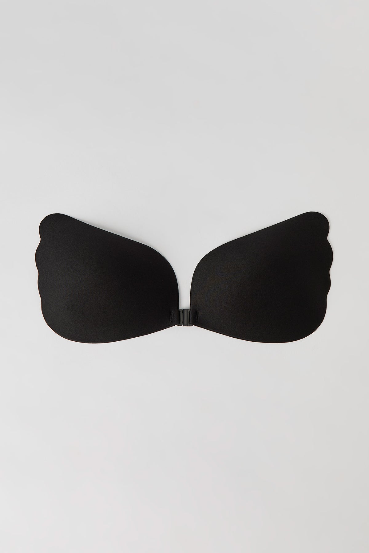 Soutien-gorge adhésif pigeonnant