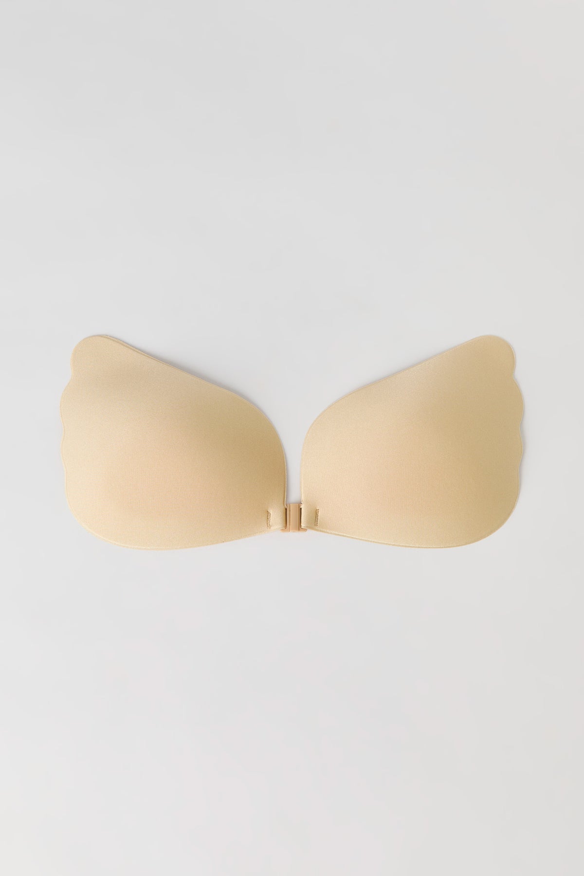Soutien-gorge adhésif pigeonnant