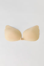 Soutien-gorge adhésif pigeonnant