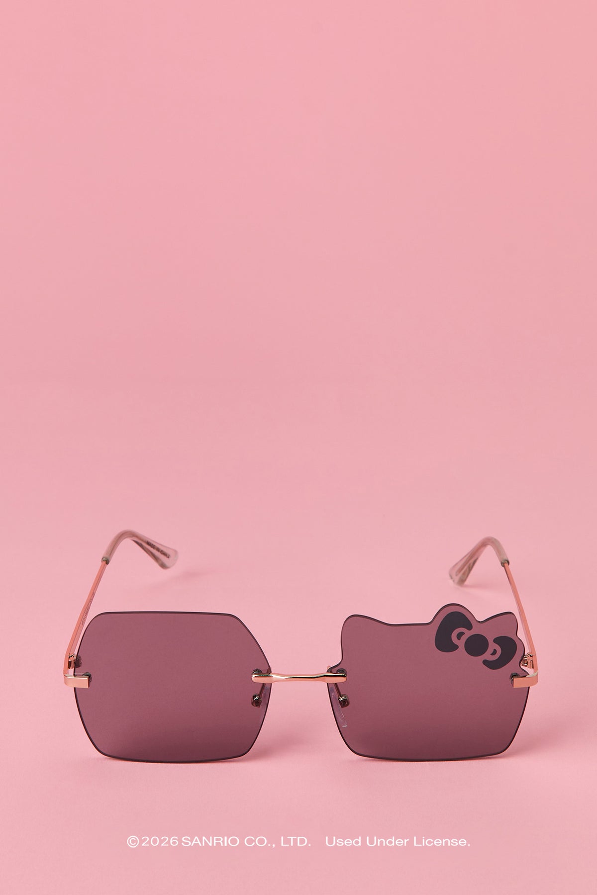 Vue alternative 2. Ensemble de lunettes de soleil sans monture Hello Kitty®