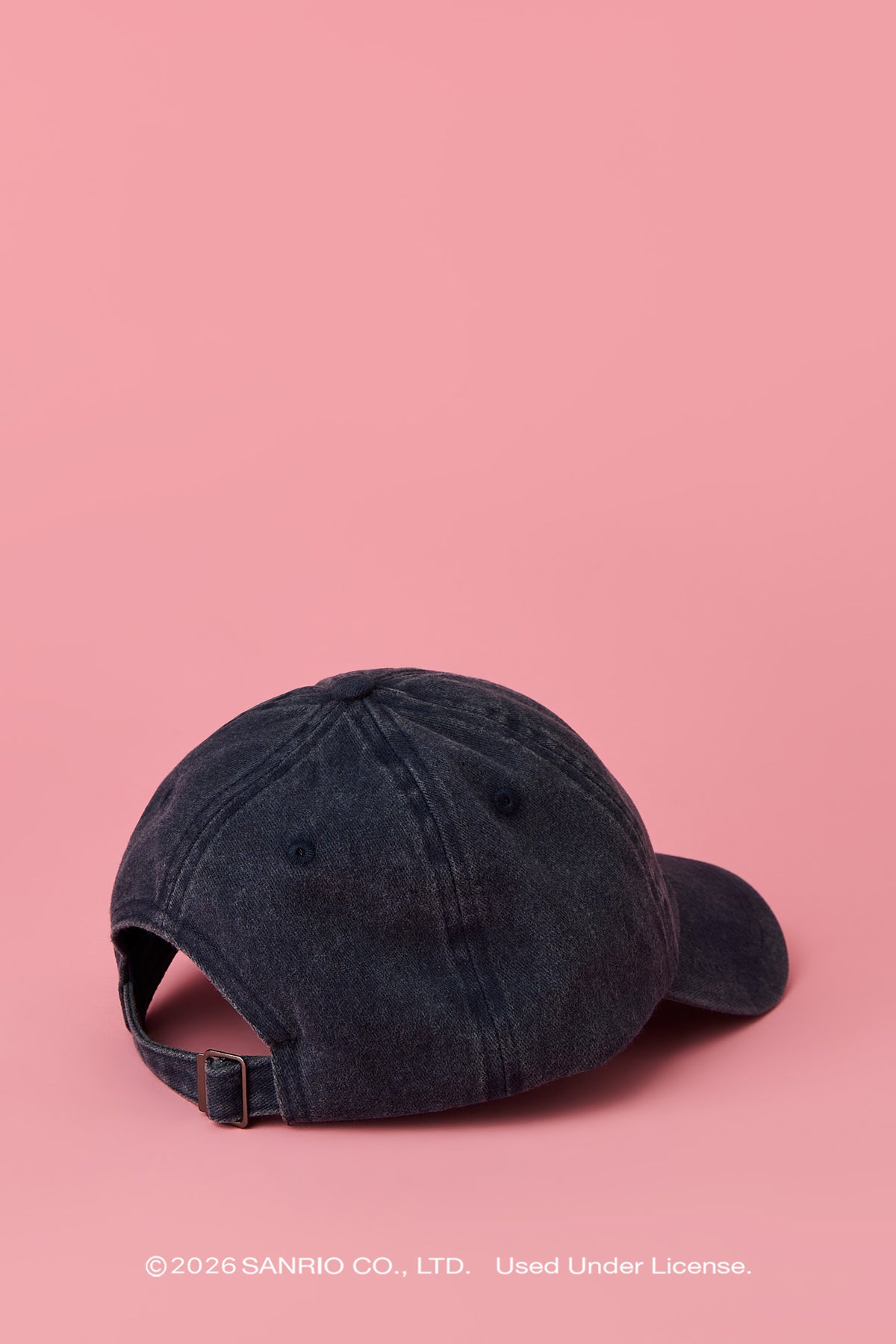 Vue alternative 3. Casquette avec motif brodé Hello Kitty®