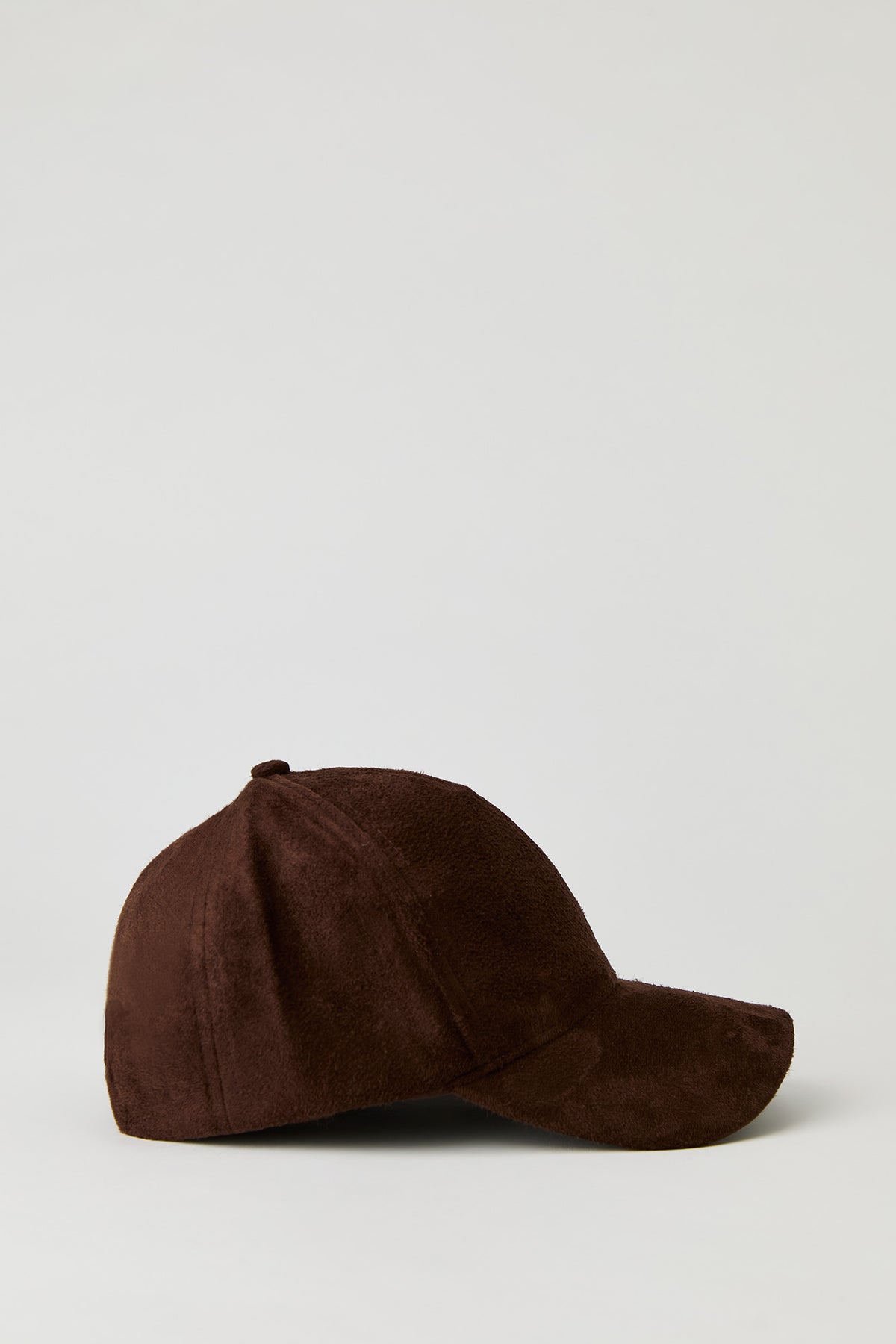 Vue alternative 2. Casquette de baseball en similisuède