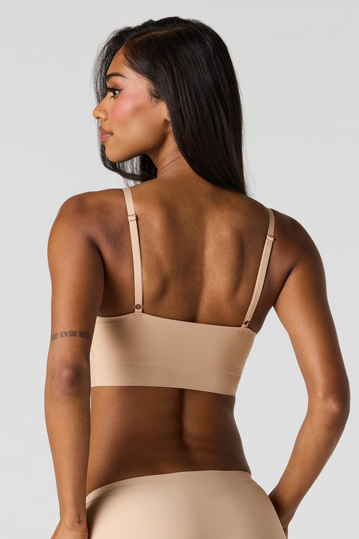 Vue alternative 3. Soutien-gorge camisole No-Show