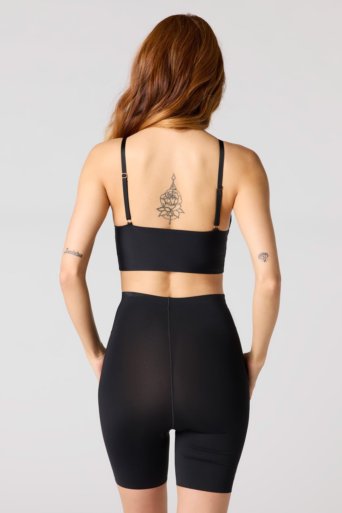 Vue alternative 3. Short gainant à taille haute