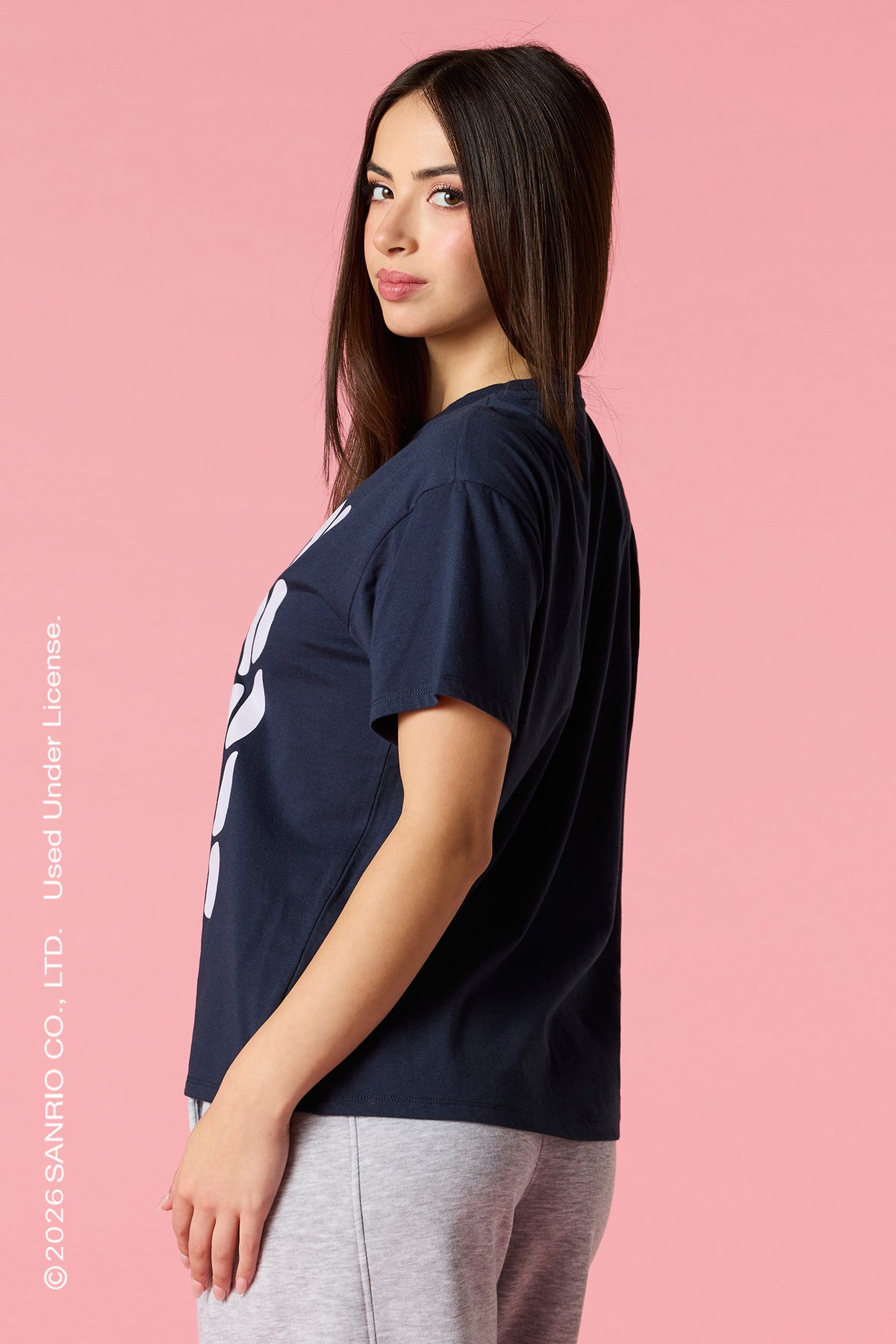 Alt View 2. Kuromi™ HD Print Boyfriend T-Shirt - Navy