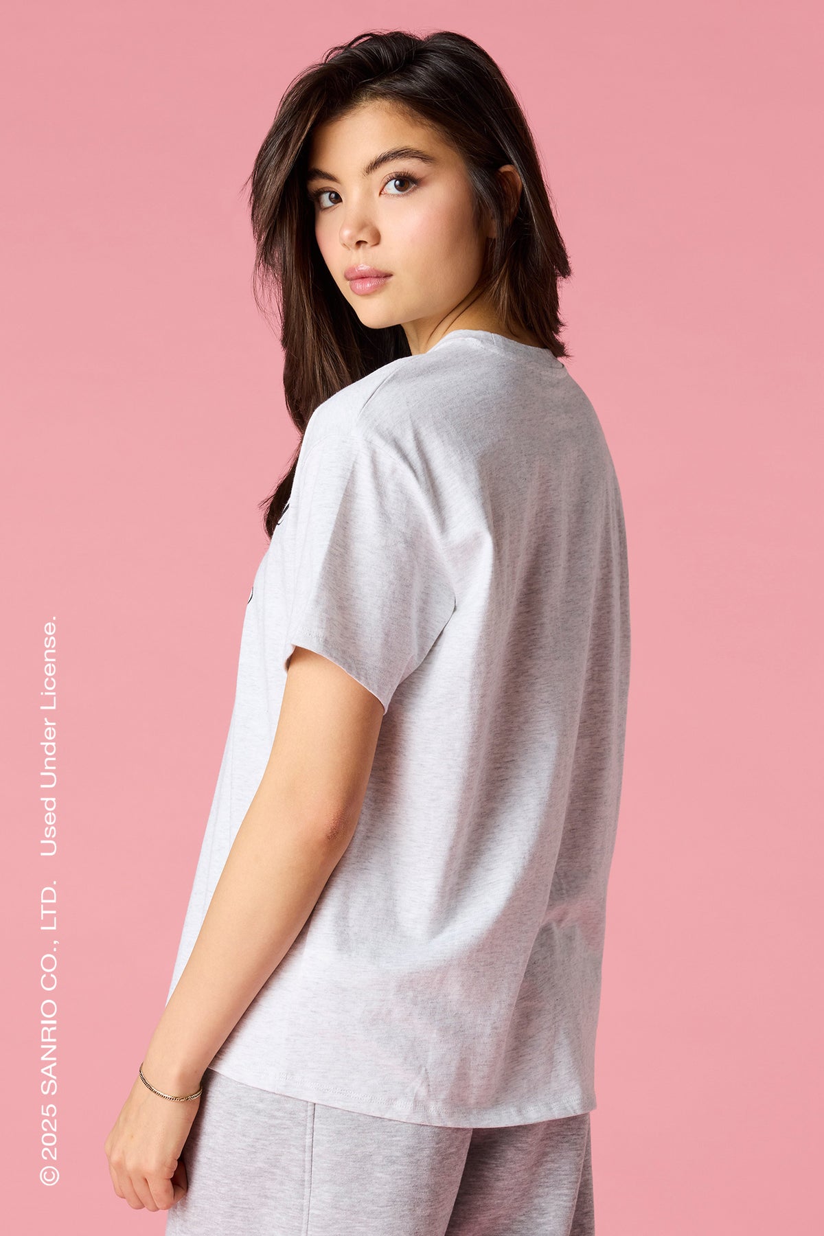 Alt View 2. Hello Kitty® Angel Graphic Boyfriend T-Shirt - Heather Grey