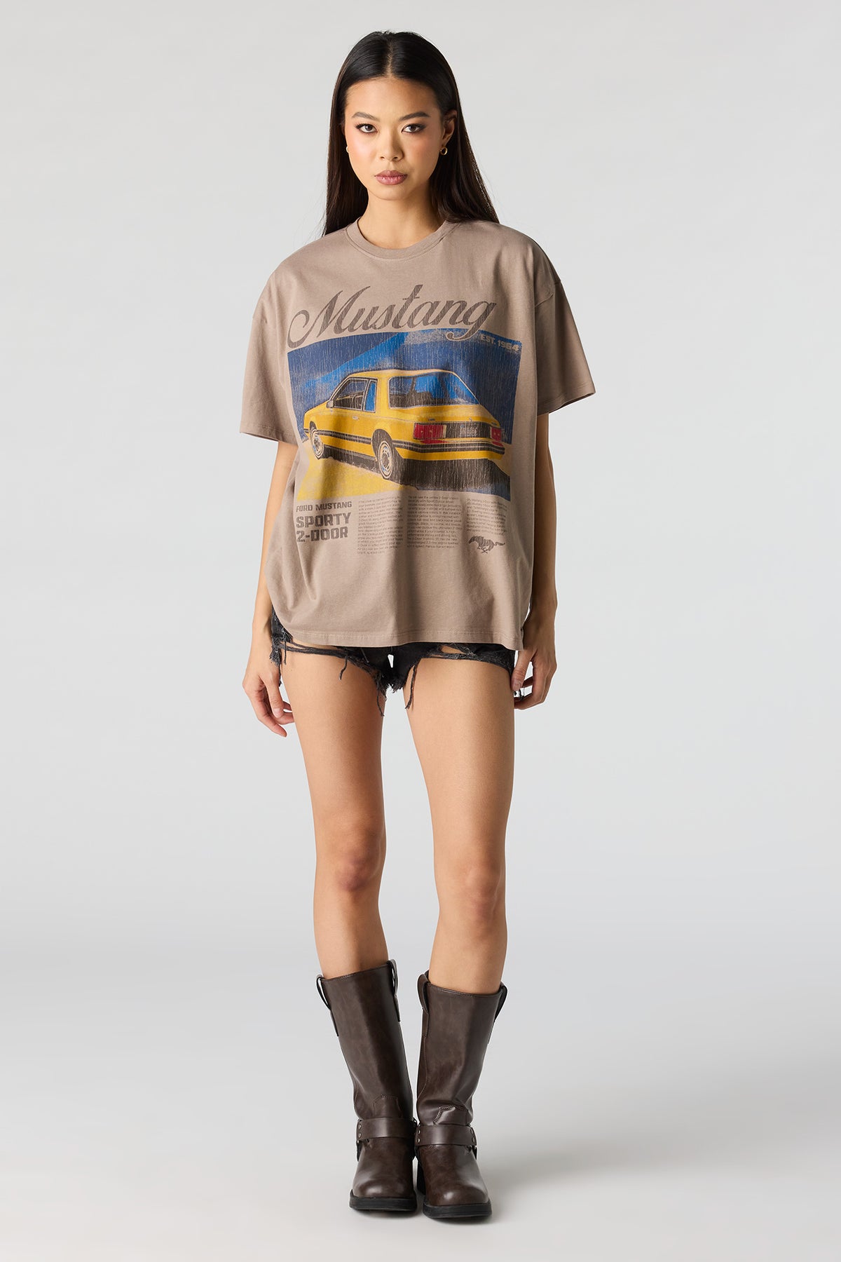 Vue alternative 2. T-shirt en coton lourd de luxe à imprimé Ford Bronco