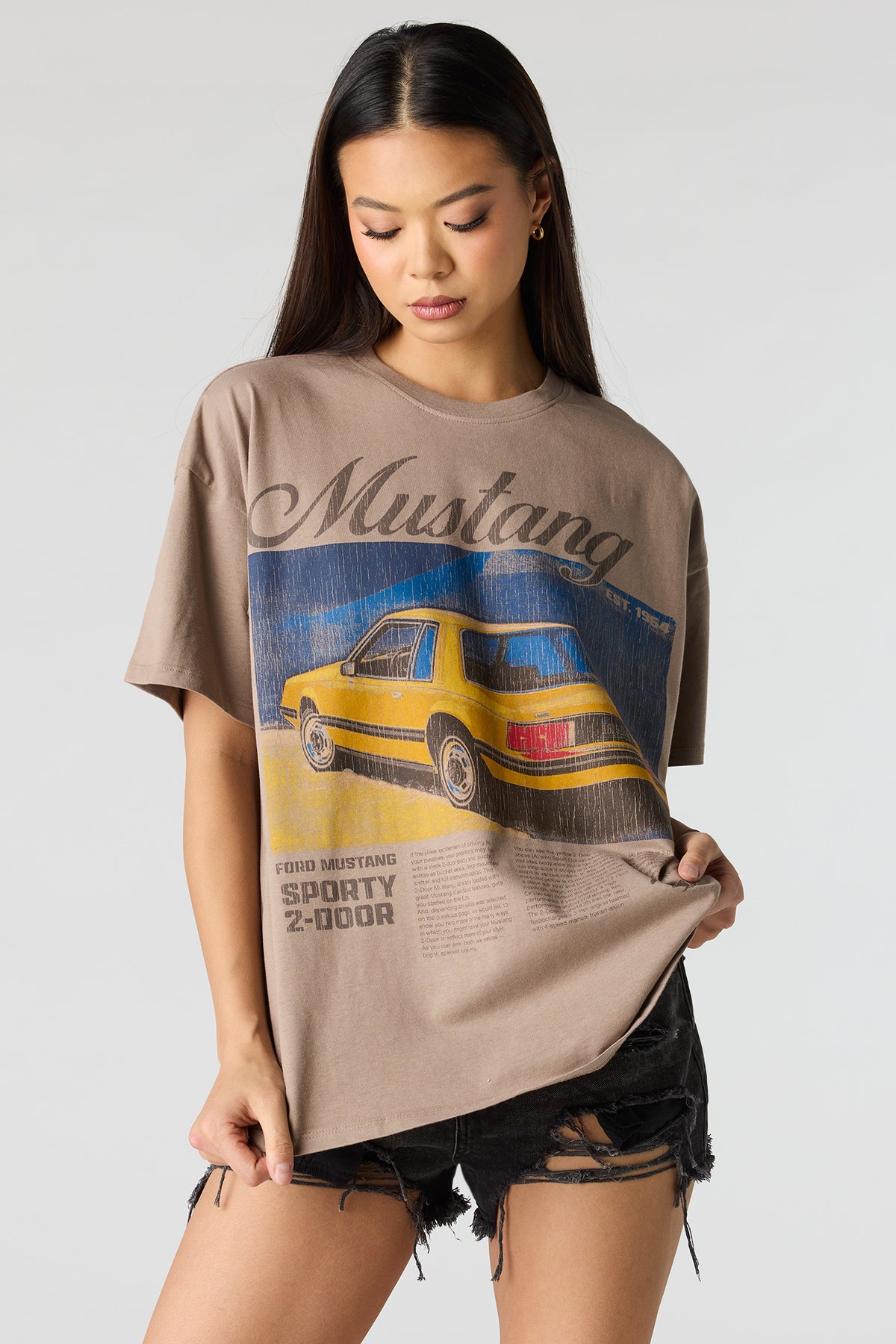 Vue alternative 4. T-shirt en coton lourd de luxe à imprimé Ford Bronco